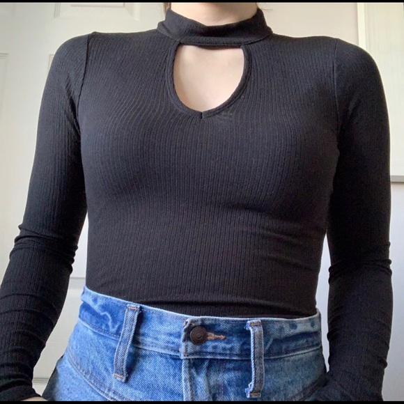 Hollister Ribbed Mockneck Keyhole Tee in Gray - Picture 2 of 4